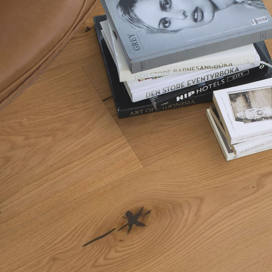 Artisan Flooring - Chalet Deep Brushed Epoca Oak Canyon